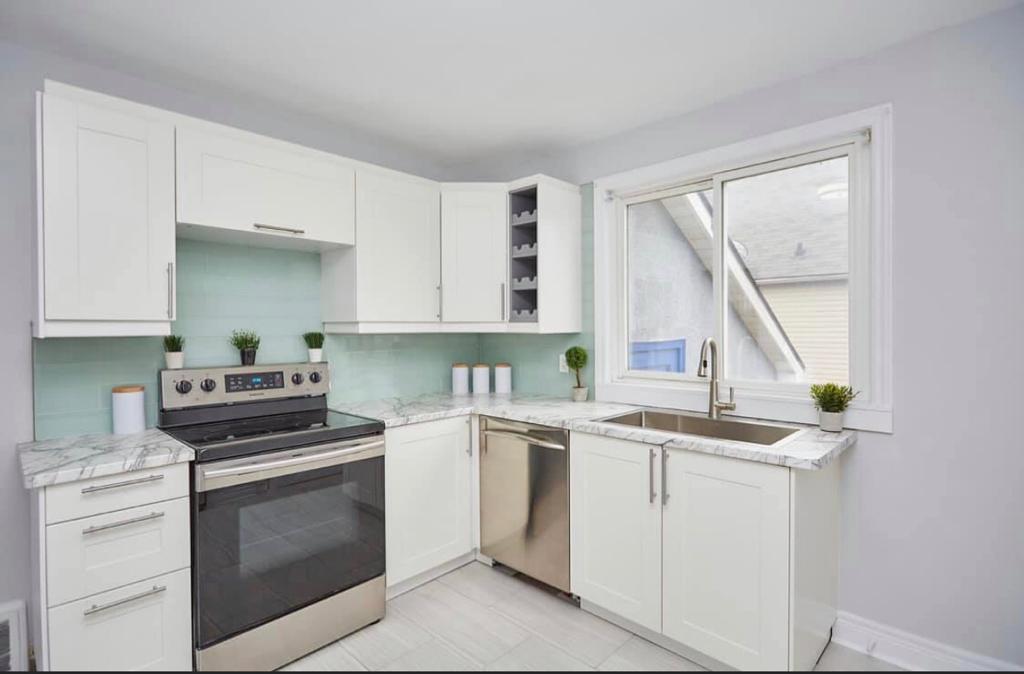 General Contractor Ajax 2 kitchen renovation picture