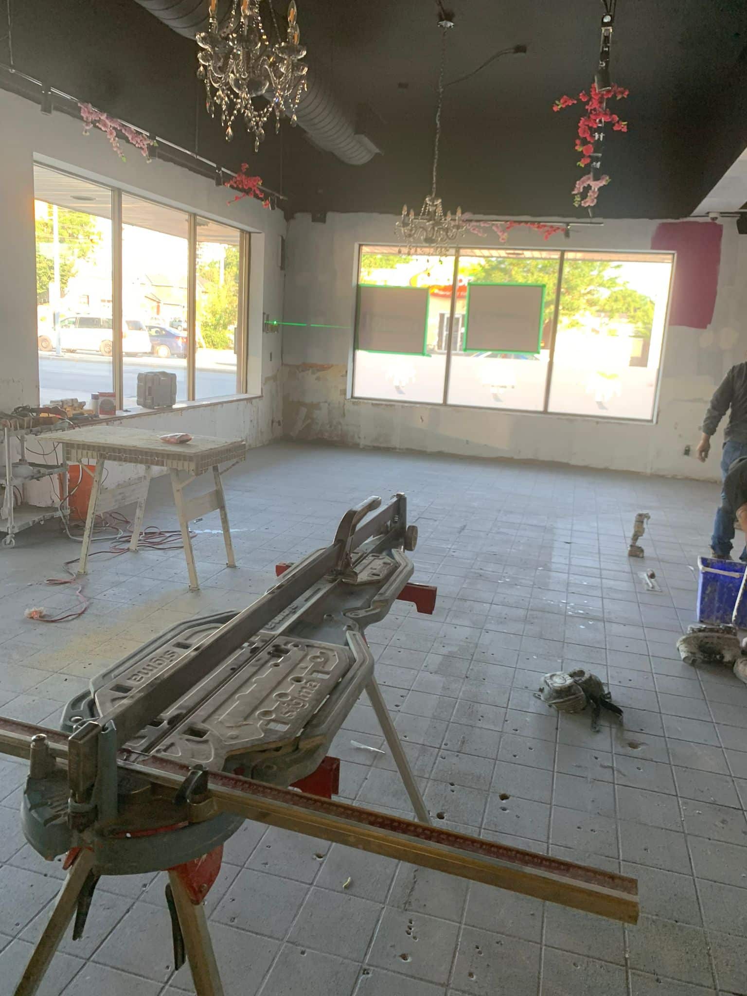Transforming Kansas King Chicken & Ribs: A Restaurant Renovation Success Story 2 Restaurant renovation contractor project at Kansas King Chicken Ribs in Greater Toronto Area 2