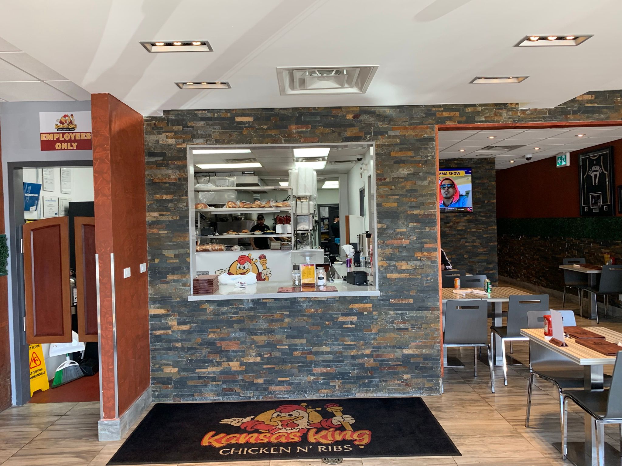 Transforming Kansas King Chicken & Ribs: A Restaurant Renovation Success Story 9 Restaurant renovation contractor project at Kansas King Chicken Ribs in Greater Toronto Area 7